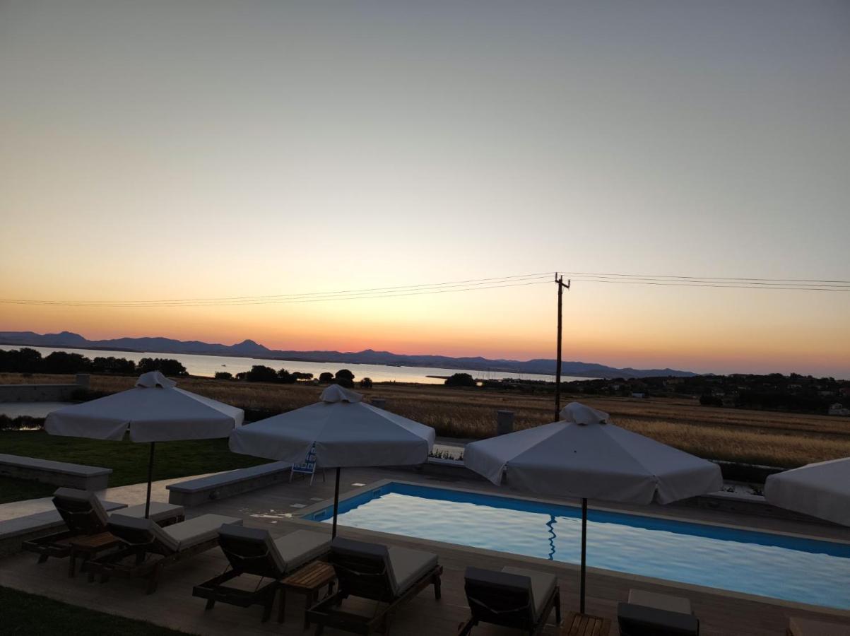 Onar Limnos II Luxury Apartments Moúdhros Exterior foto