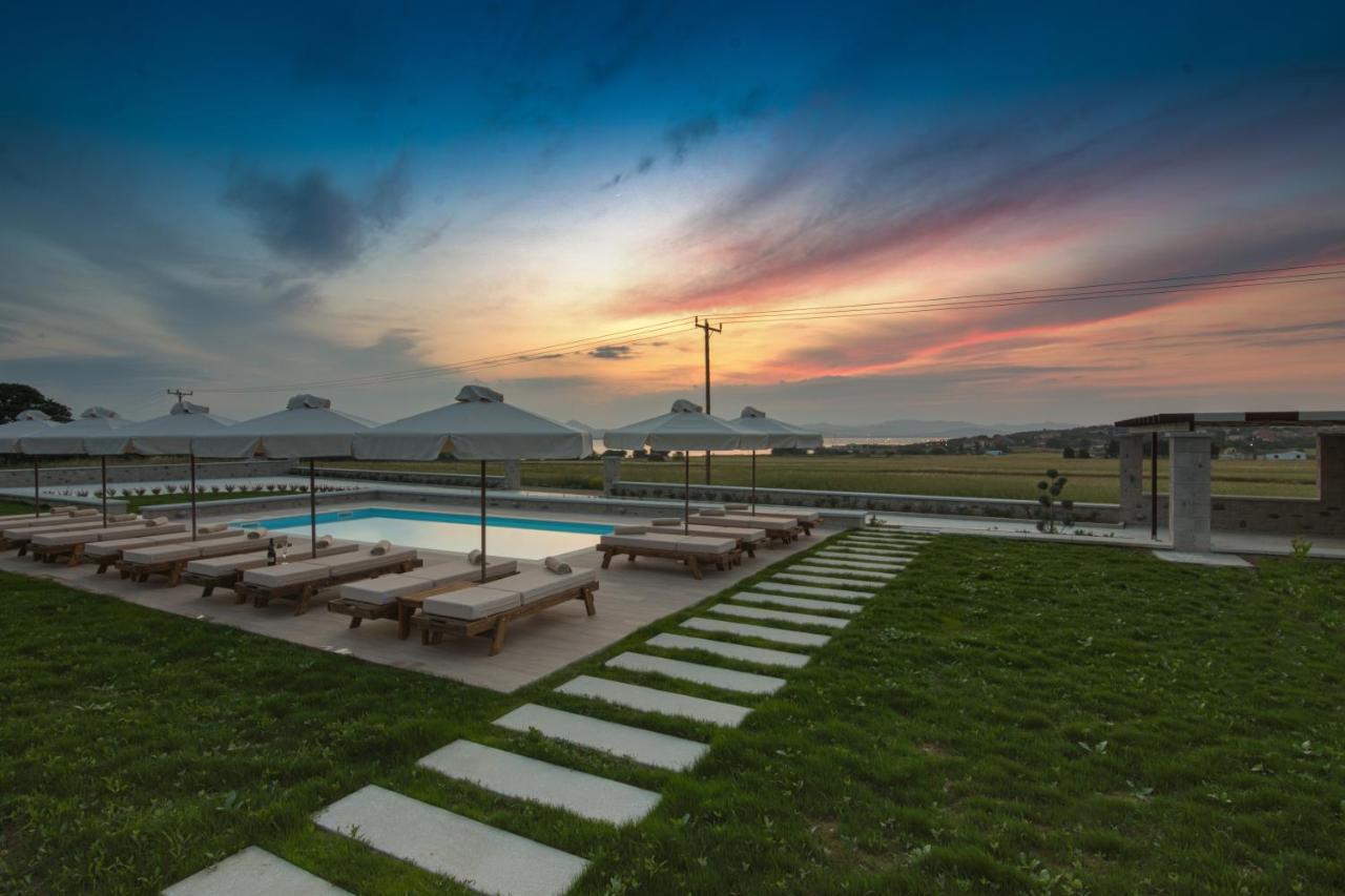 Onar Limnos II Luxury Apartments Moúdhros Exterior foto